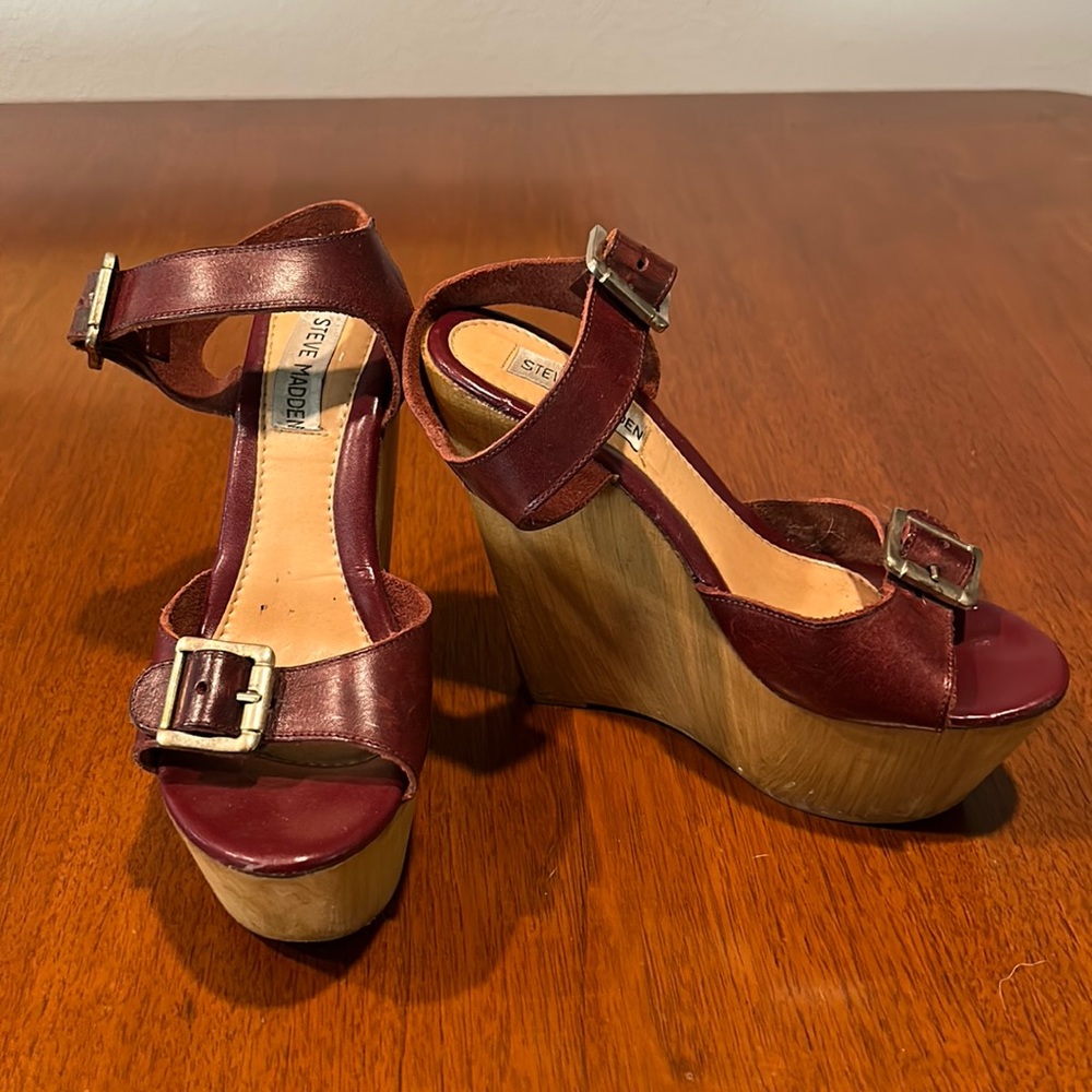 Maroon Steve Madden platform heels